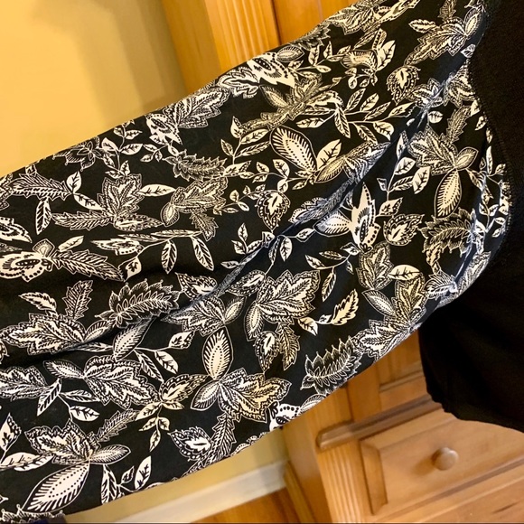 Wonderly flowly sleeve top - Picture 4 of 8